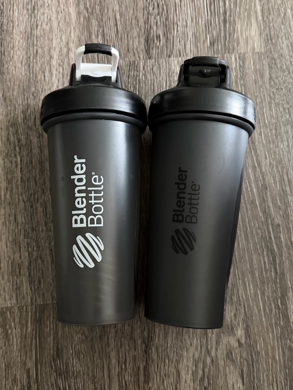BlenderBottle Classic Shaker Bottle - Matte Black